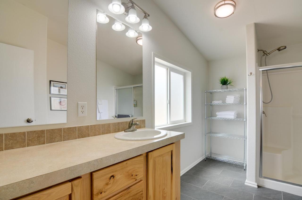 Utah Retreat - Hot Tub, Deck And Near National Parks Villa เอสคาลานเท ภายนอก รูปภาพ